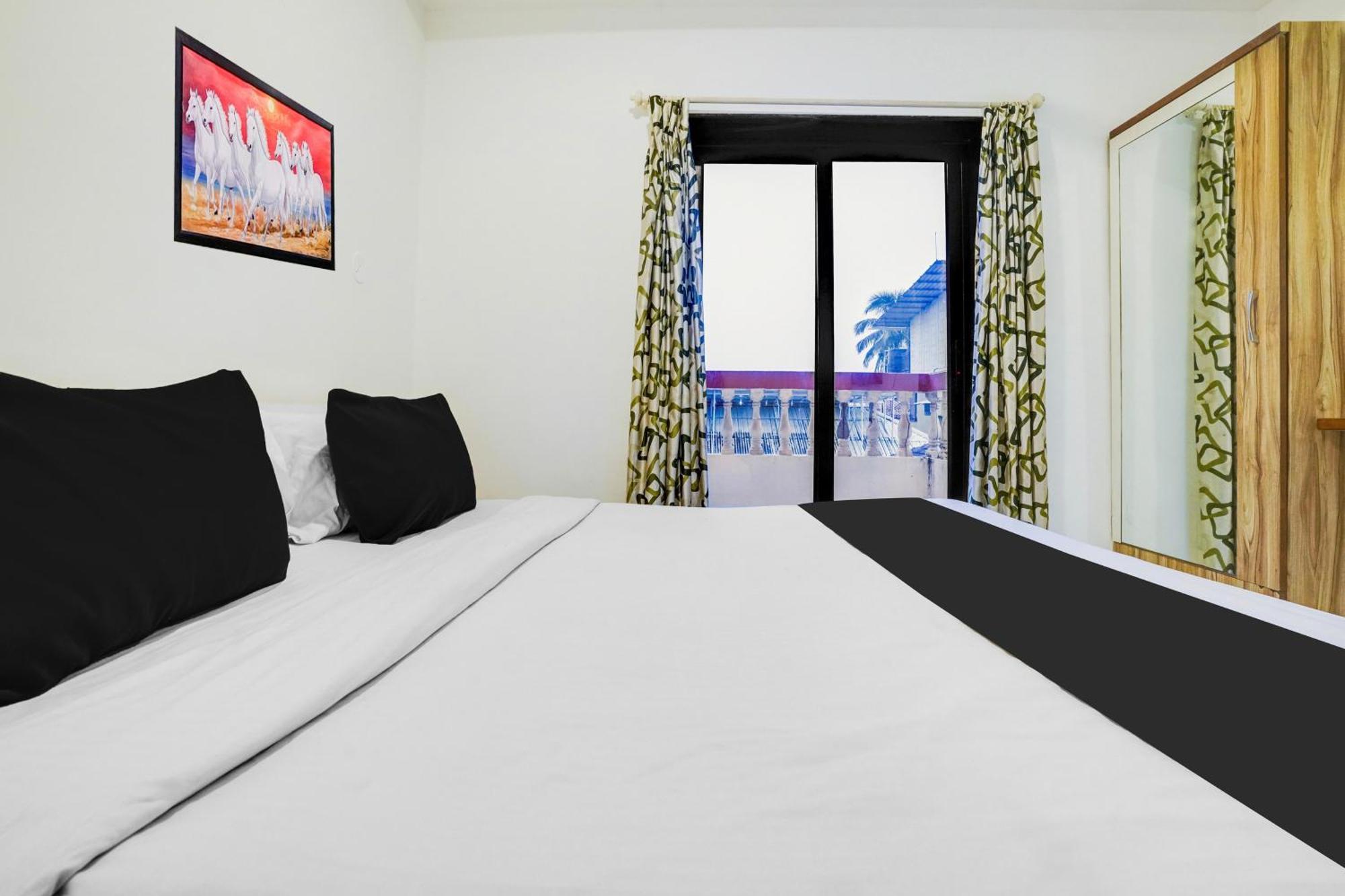 Super Townhouse Calangute - Baga Circle Formerly Park Avenue Екстериор снимка